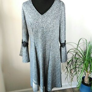 Signature by Robbie Bee dress Size Large